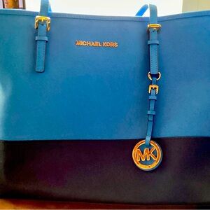 New Michael Kors Two Tone Navy Blues Tote Bag